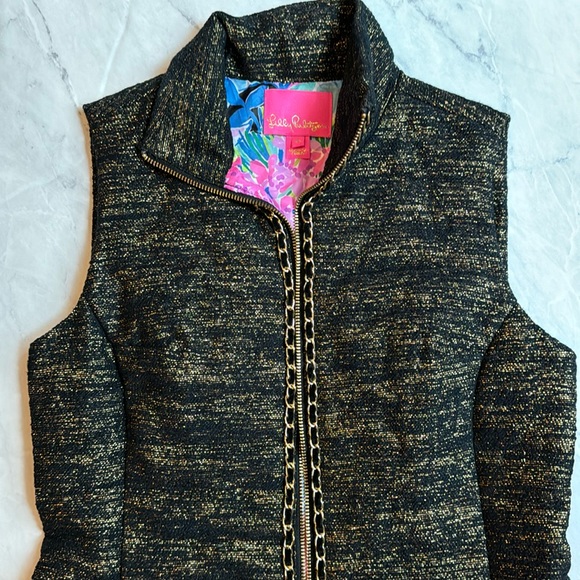 Black vest with gold details - Picture 1 of 6